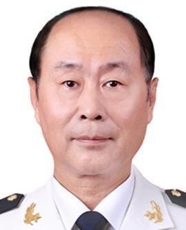 深度解析：中國軍隊政委軍銜等級肩章的識別與內(nèi)涵