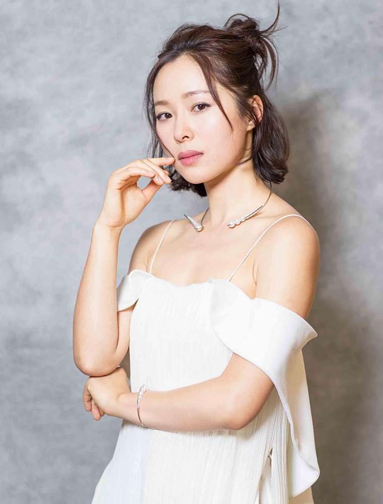深度解析江一燕演過的電影和電視?。鹤髌繁P點與演技蛻變之路