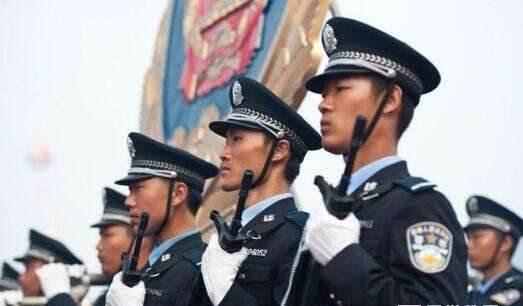咖啡館里的警魂對話：解鎖警察學院排名背后的秘密