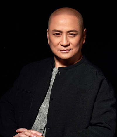 湯鎮(zhèn)業(yè)多高？深度解析這位TVB五虎將的真實身高與演藝風(fēng)采
