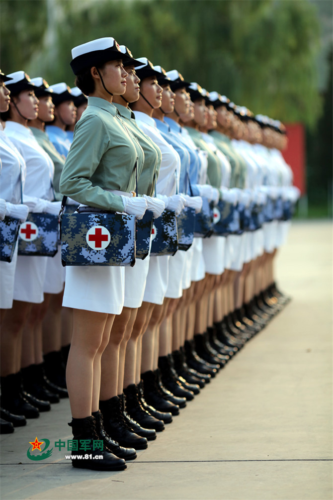 幕后探尋：揭開中國人民解放軍儀仗隊女兵名單的榮耀與堅韌