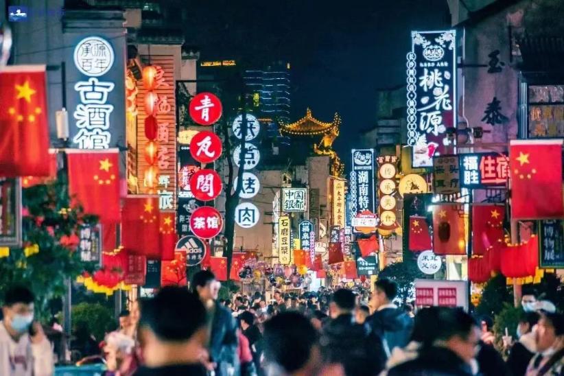 深度解析：萬梓良為什么定居長沙？探尋影帝晚年生活之謎