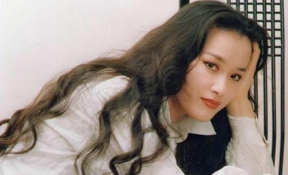 索寶莉個(gè)人資料簡介:深度解析這位卓越歌唱家的藝術(shù)人生與時(shí)代印記