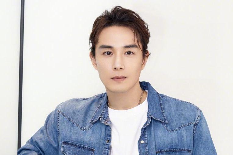 深度解析：李承鉉的家人是哪國(guó)人？國(guó)籍與家庭背景全揭秘