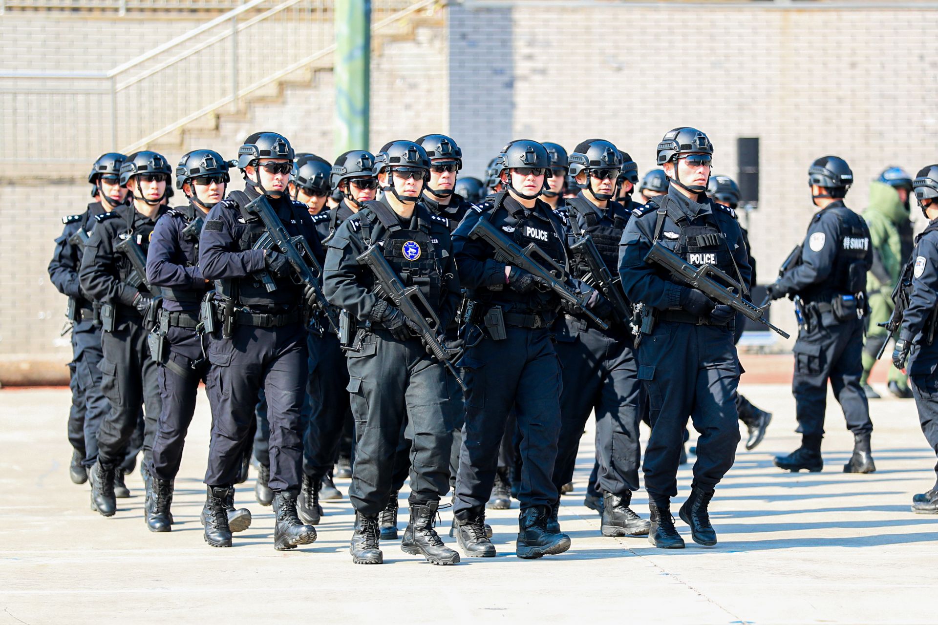 對話奇遇：探秘中國人民武裝警察部隊特種警察學院收女生嗎？