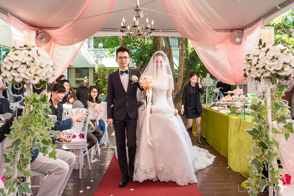 結(jié)婚照風(fēng)格大全:解鎖您的專屬浪漫,超實(shí)用拍攝攻略