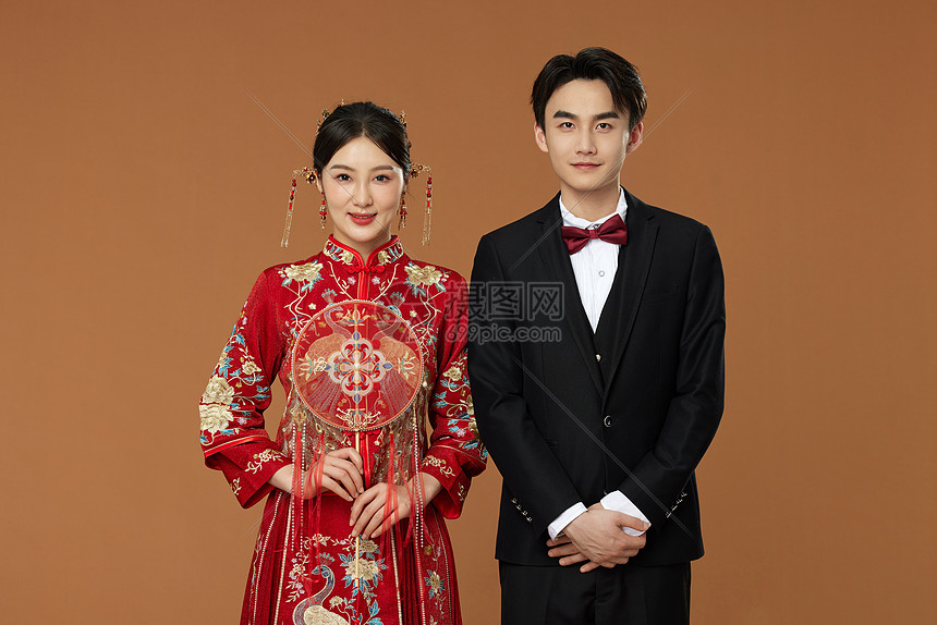 結(jié)婚照男女位置全攻略：傳統(tǒng)、現(xiàn)代與個性化站位深度解析