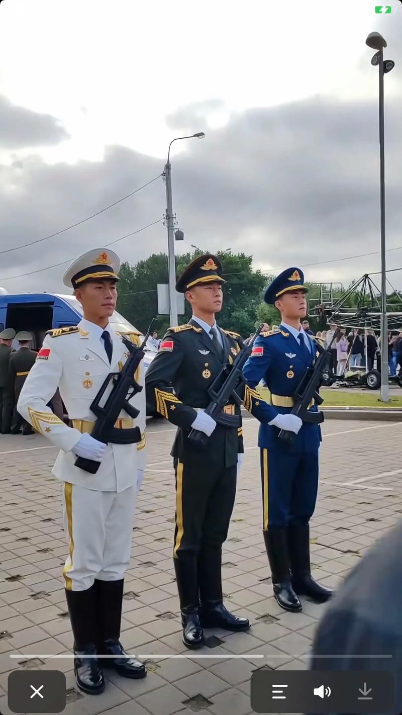 中國人民解放軍儀仗隊(duì)女兵外國人看:多元場景勾勒與跨文化特寫訪談