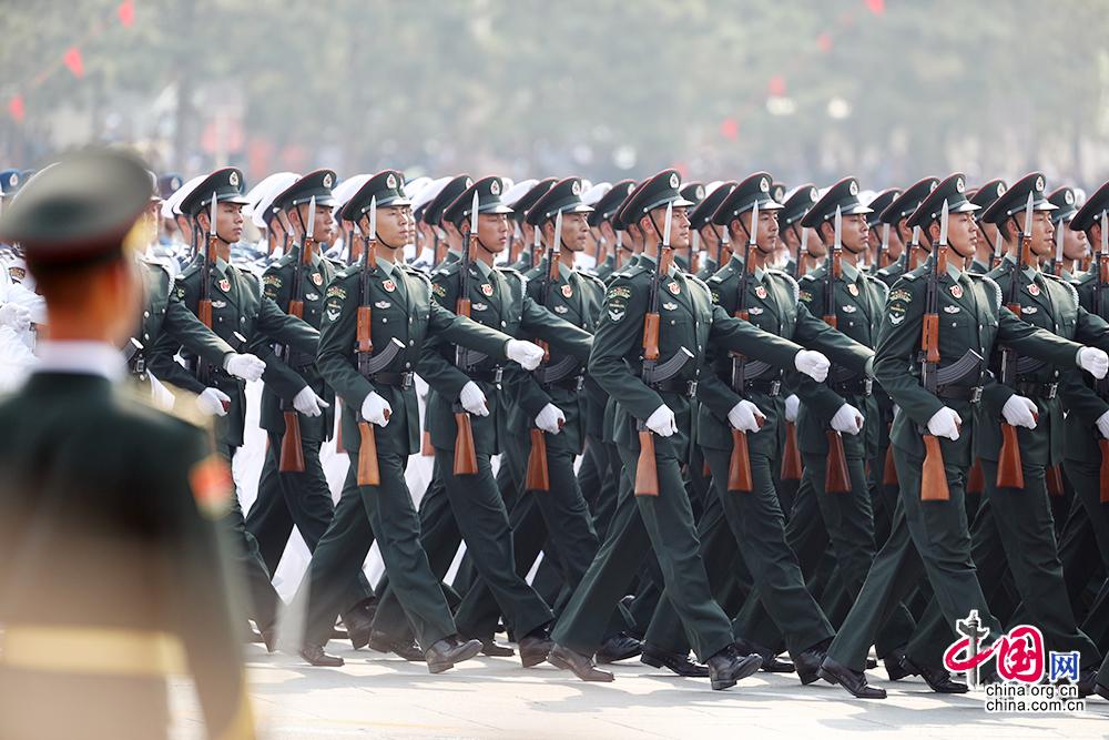 2019年閱兵陸軍方隊深度解析:方陣風(fēng)采與陸軍現(xiàn)代化建設(shè)亮點