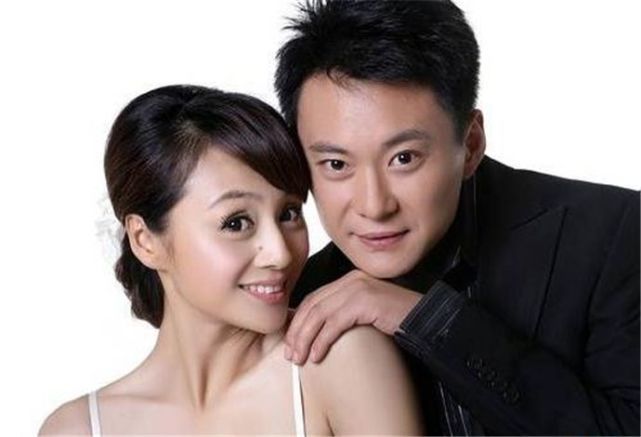 深度解析曹穎的現(xiàn)狀：從熒屏到直播，她如何保持獨(dú)特魅力？