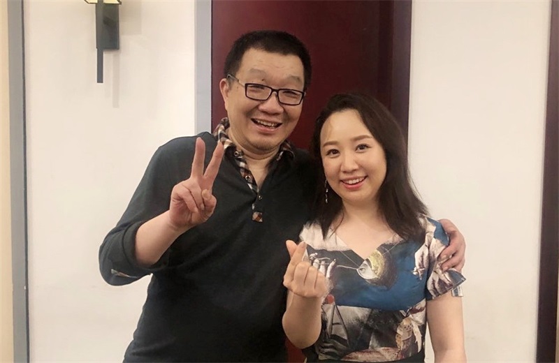 關(guān)凌簡歷及老公:全面揭秘童星成長與家庭幸福路